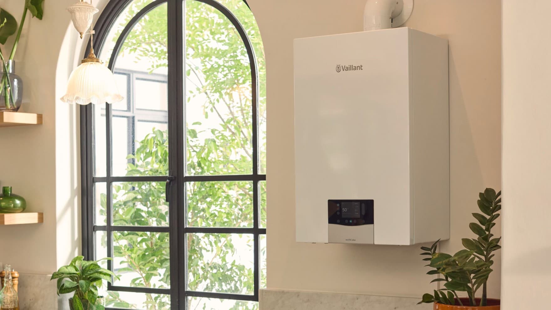 Zidni plinski kondenzacijski bojler ecoTEC plus u kuhinji